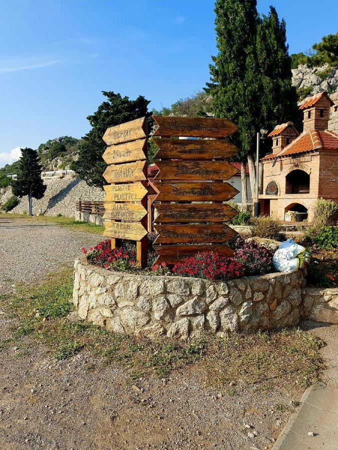 Mobile Home Luna Senj  Luaran gambar