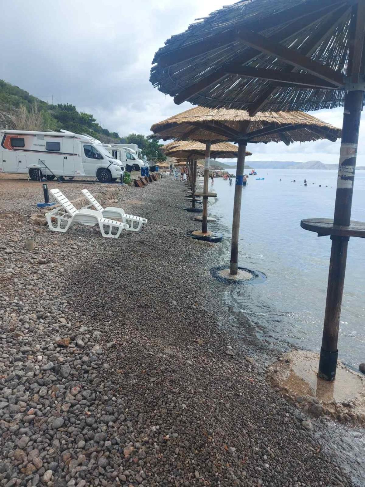 Mobile Home Luna Senj  Luaran gambar