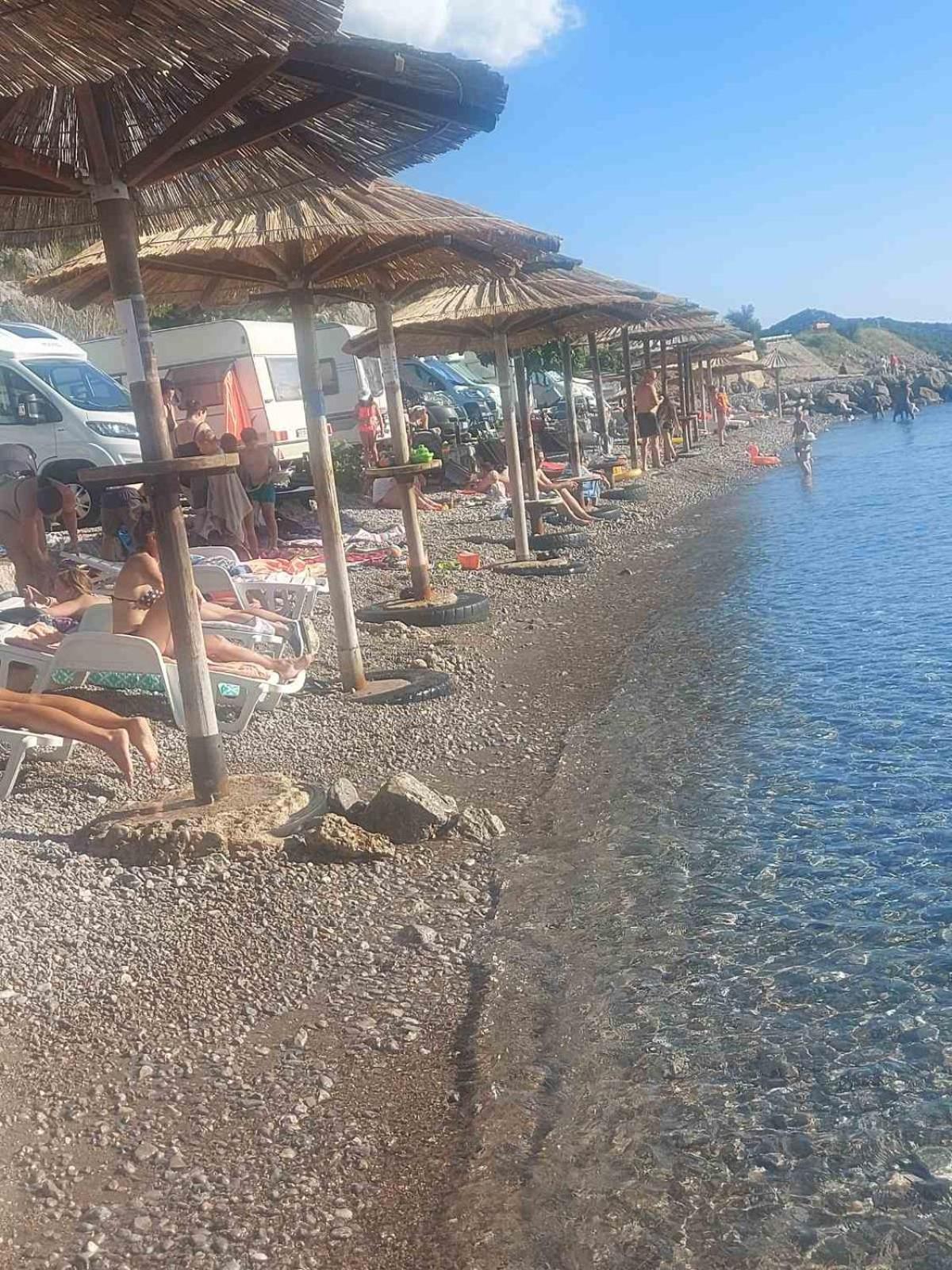 Mobile Home Luna Senj  Luaran gambar